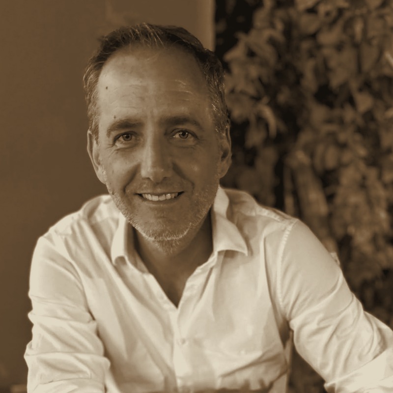 Portrait of the founder of demotape.ch